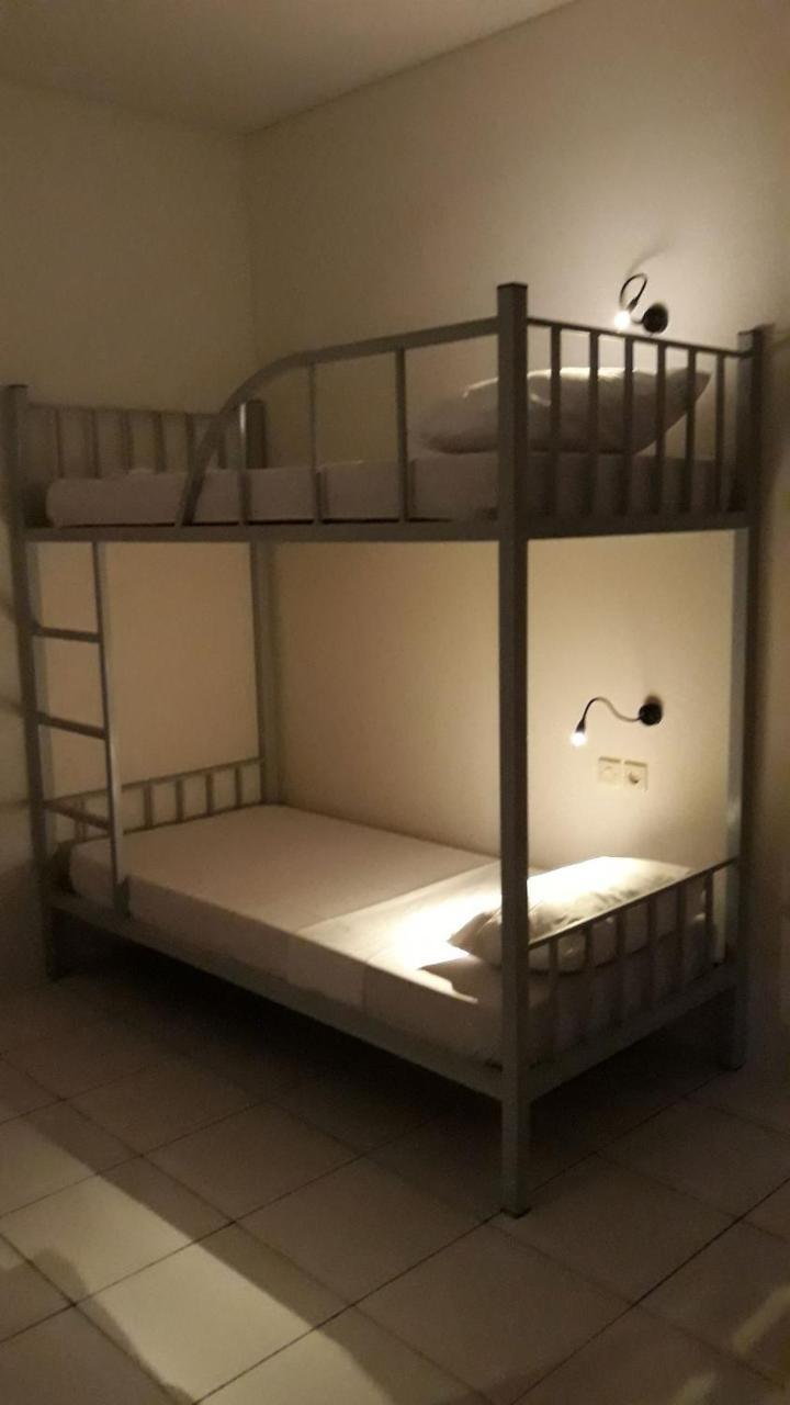 סקוטונג Bujang Lapuk Hostel מראה חיצוני תמונה