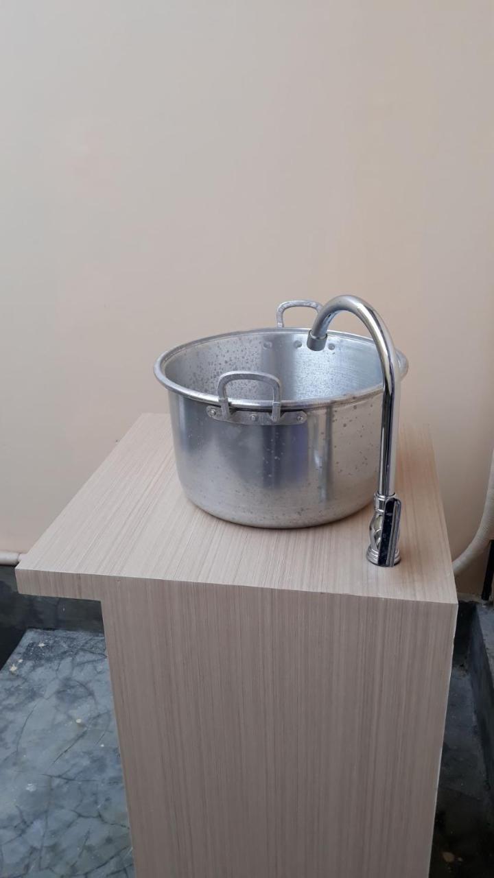 סקוטונג Bujang Lapuk Hostel מראה חיצוני תמונה