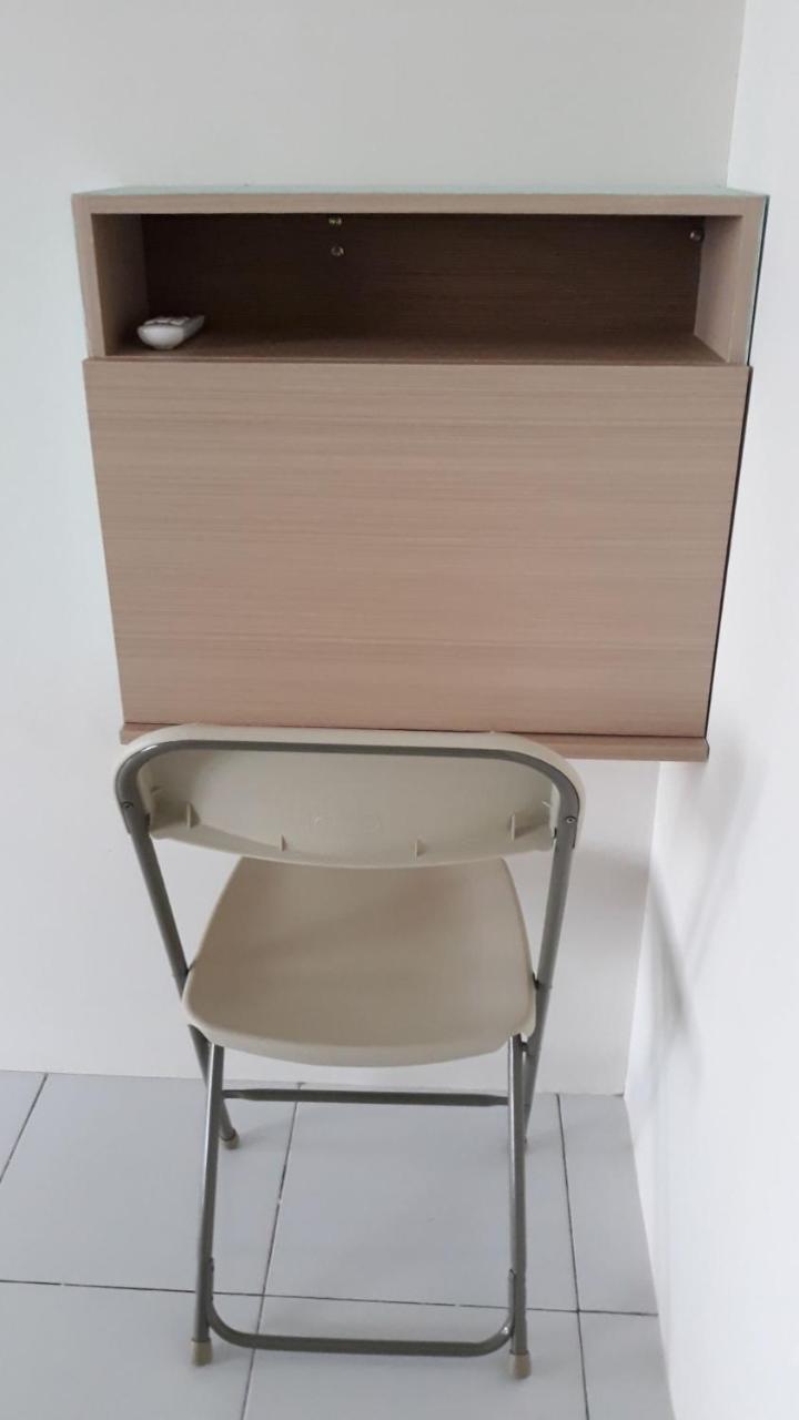 סקוטונג Bujang Lapuk Hostel מראה חיצוני תמונה