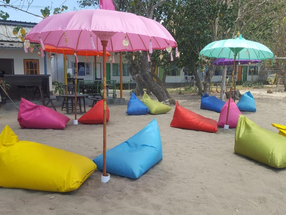 סקוטונג Bujang Lapuk Hostel מראה חיצוני תמונה